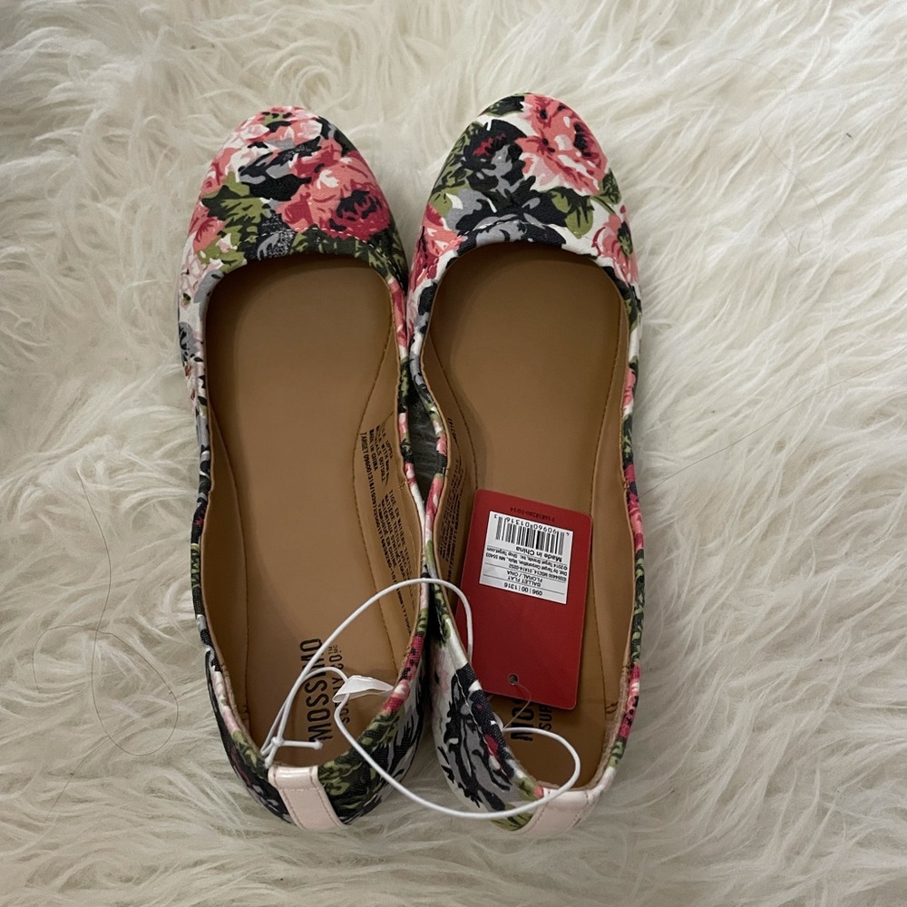 Floral flats